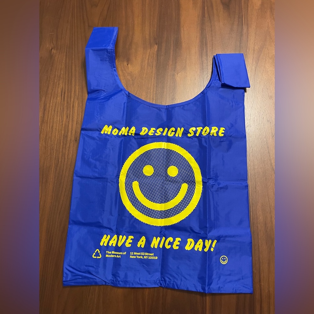 NWOT Baggu Standard Reusable Bag in MOMA Design Store Blue Smiley